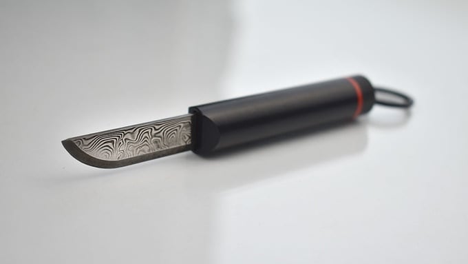sticKnife - Pocket Knife with a Retractable Blade