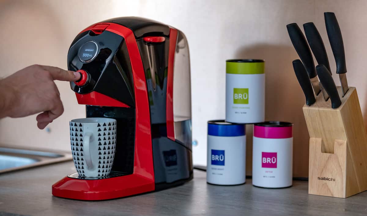 BRÜ - The One Button Tea Maker