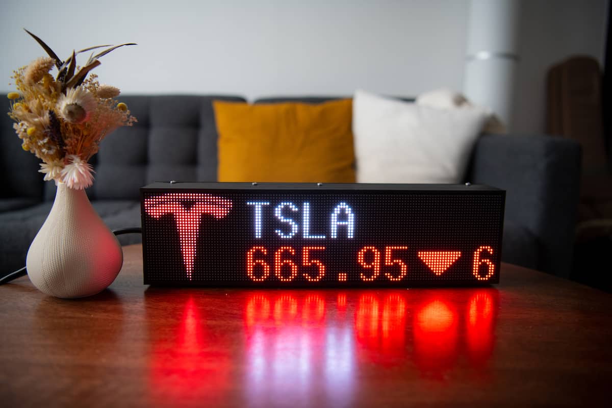 Fintic is an All-in-One Home Stock Ticker and More