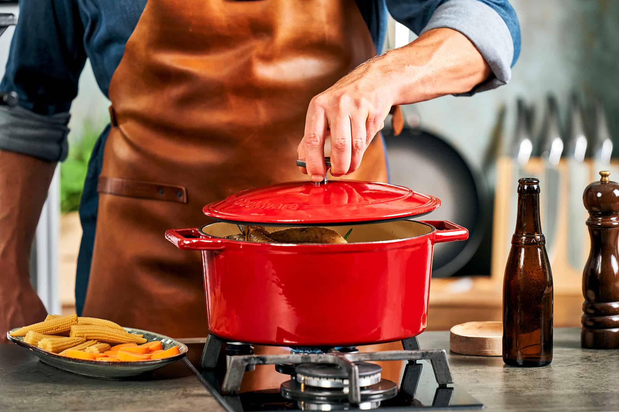 The Tasman Dutch Oven and Grill Can Cook Anthing, Anywhere