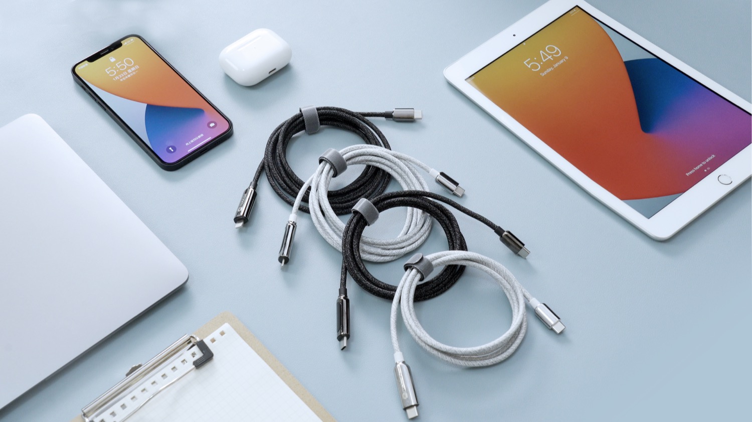 PixelCable Adds a Customizable Display to USB Cables
