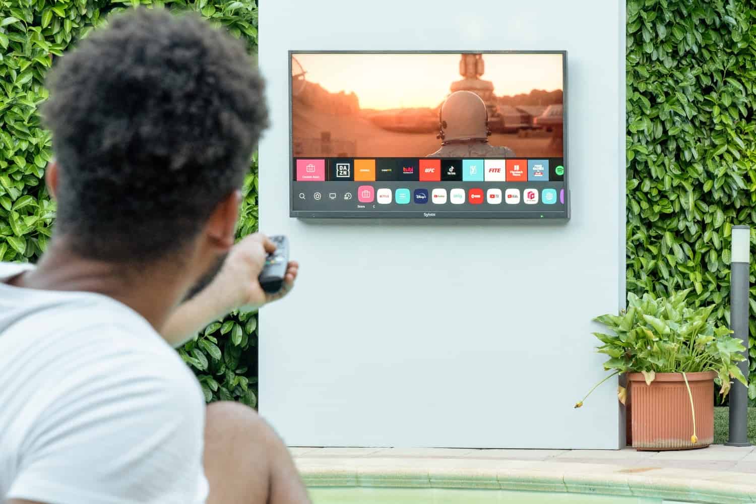 Sylvox Deck Pro is a Smart TV Built for the Outdoors